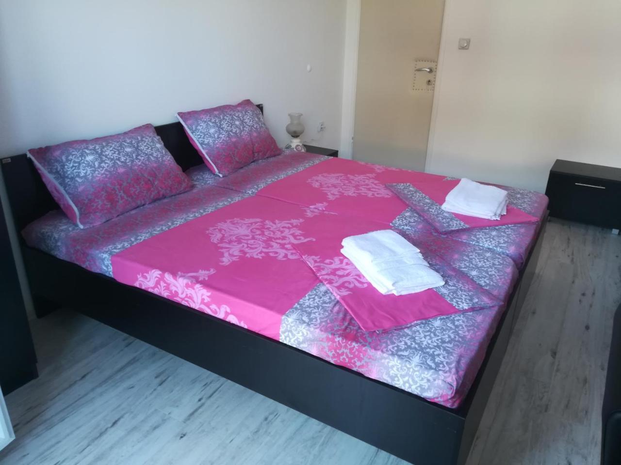 Mitic Apartmani 1 Ni Exteriör bild